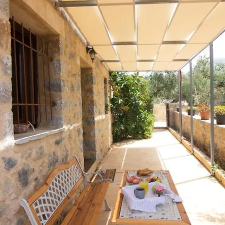 Belles Maisons * Agios Nikolaos (Mani)
